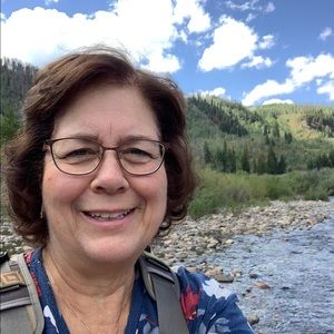 Meet your Posher, Cynthia